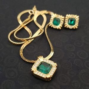 Gold Emerald Necklace and Earrings